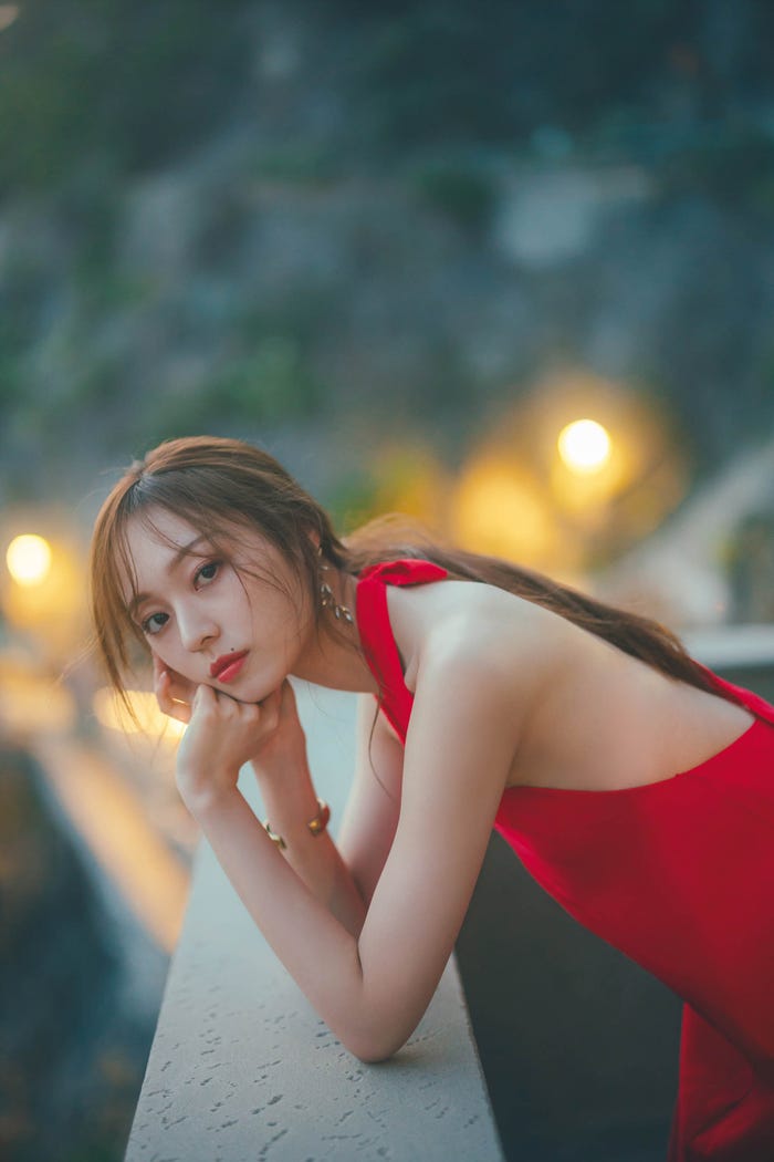 梅澤美波 2nd写真集「透明な覚悟」/撮影:東京祐