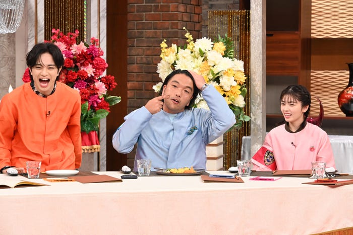 中島健人、盛山晋太郎、小芝風花(C)日本テレビ