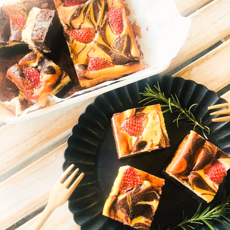 画像1 9 マーブル柄がお洒落 クリームチーズブラウニー の簡単レシピ 柏原歩のトレンドレシピ モデルプレス