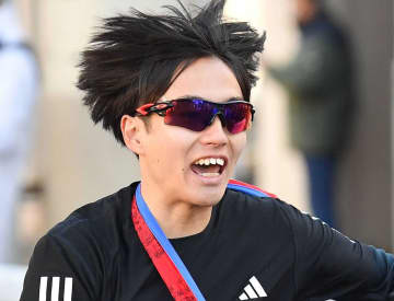 【大阪マラソン】吉田響の全身に丸いテープ 目立つシルエットでペースメーカーもぶち抜く ネット騒然「目立ちすぎやろ」「すごいことなってんな」