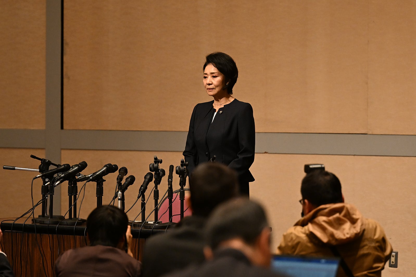 片平なぎさ「罠の戦争」第8話より（C）カンテレ