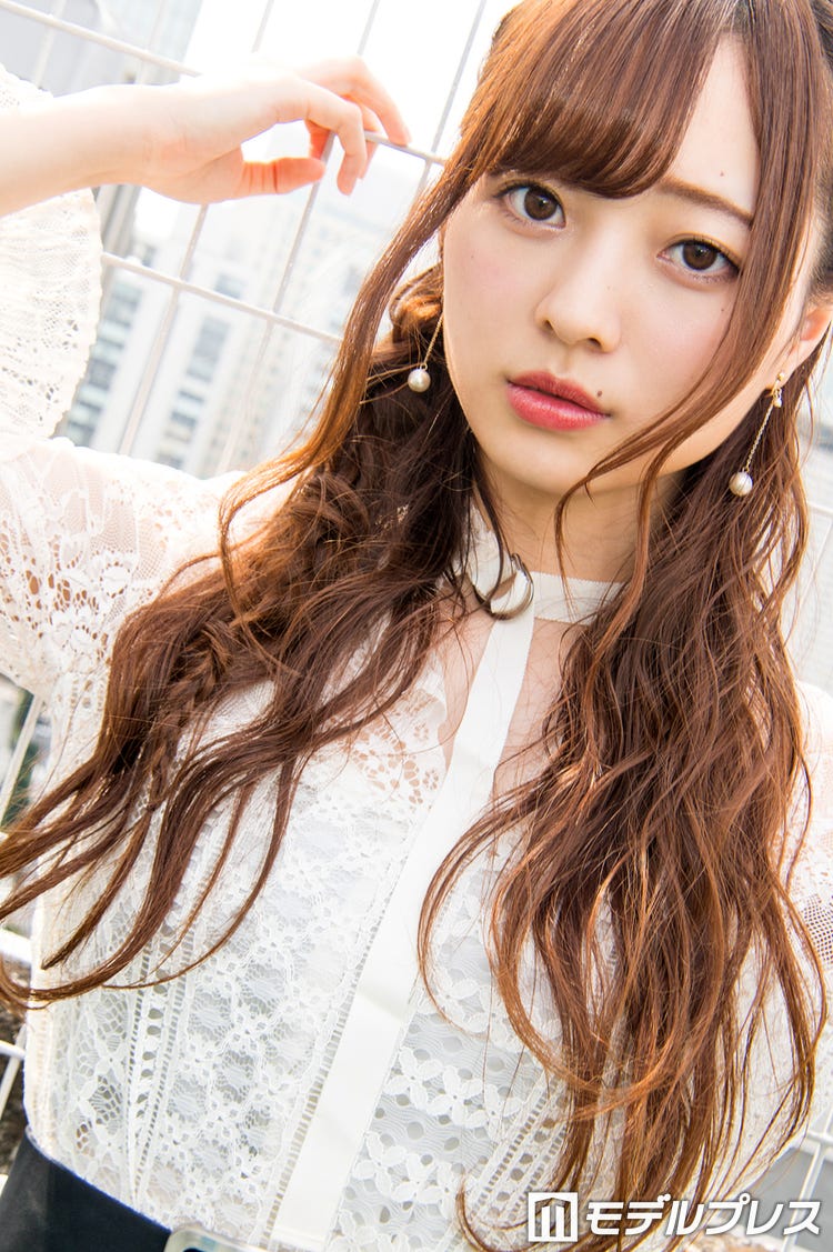 乃木坂46梅澤美波 美容 美脚の作り方 美肌の秘訣 こだわりメイク あの美女は誰 スタイル抜群 と話題 モデルプレス 乃木坂46梅澤美波 美容 美脚の作り方 美肌の秘訣 こだわりメイク あの美女は誰 スタイル抜群 と話題 モデルプレス