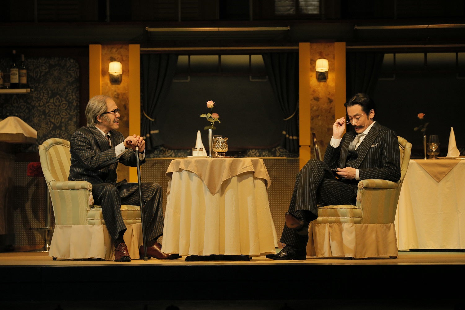 舞台「オリエント急行殺人事件」（提供写真）