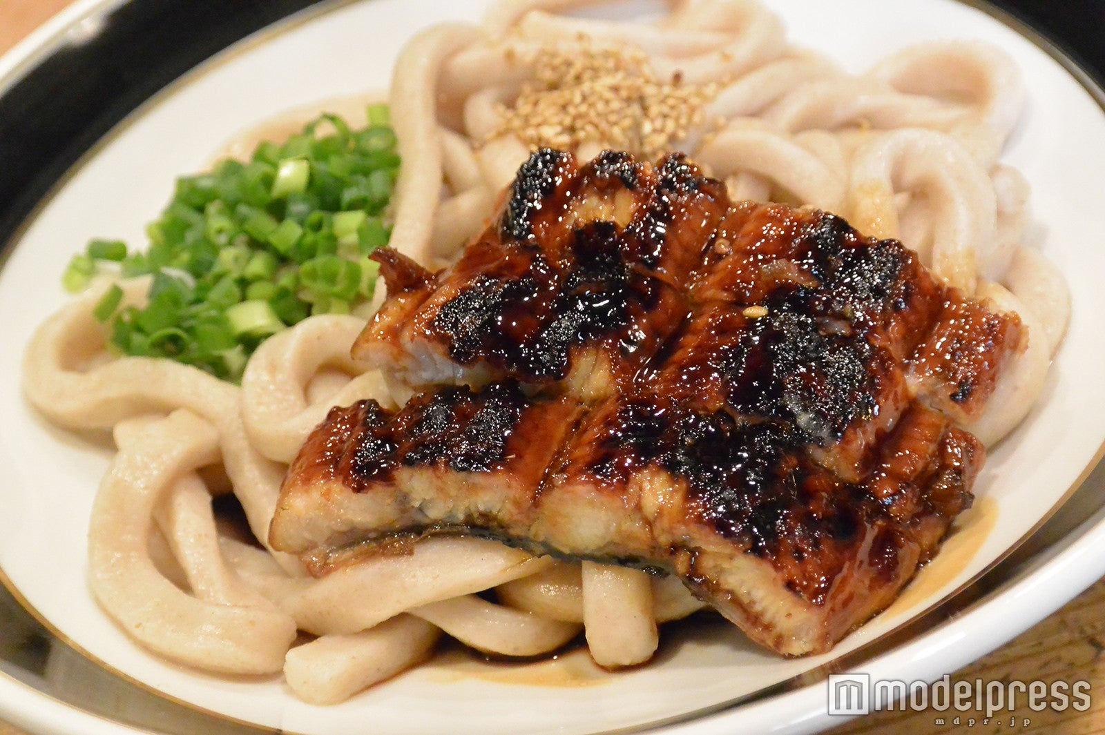 うなぎ伊勢うどん／画像提供：商店街振興組合原宿表参道欅会