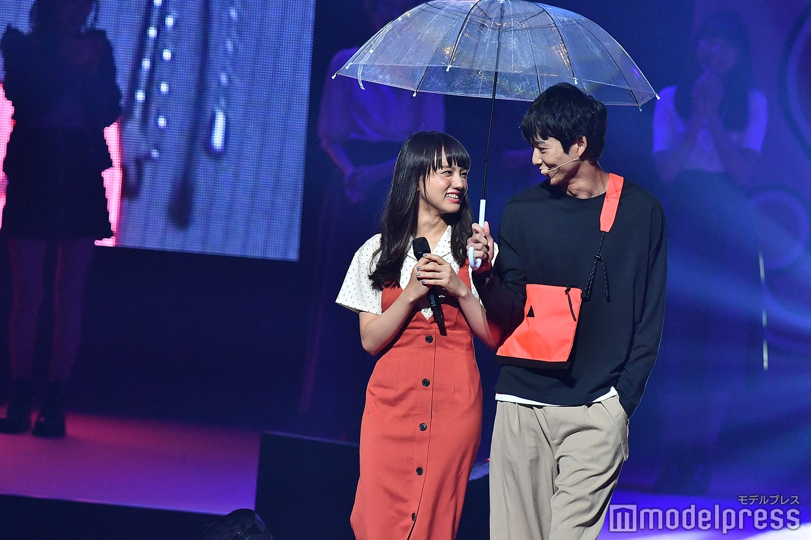 清原果耶、鈴木仁 （C）モデルプレス