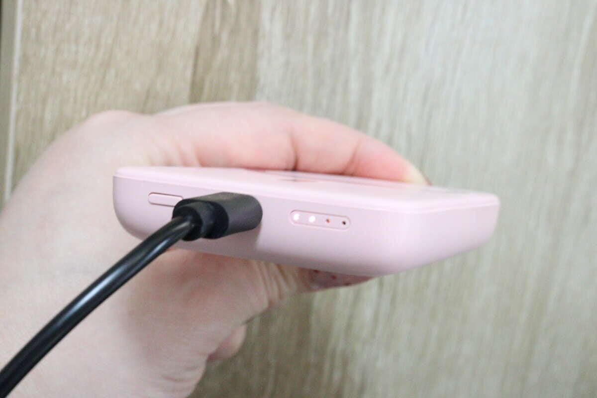 モバイルバッテリー