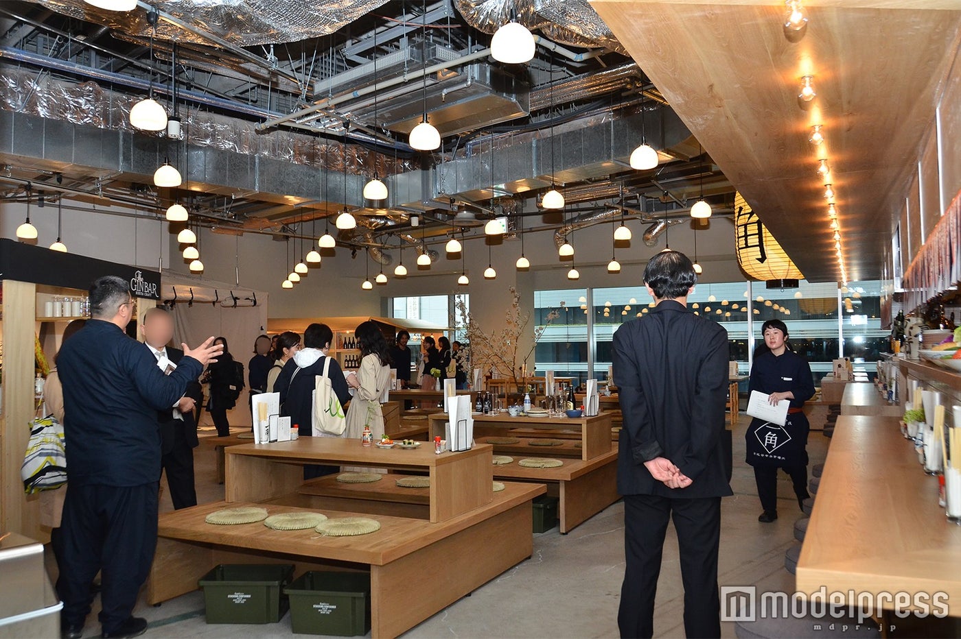 一角(C)モデルプレス