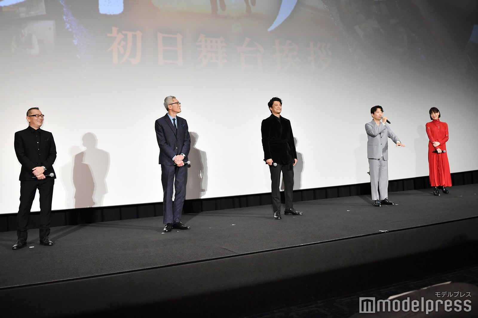 土井裕泰監督、松重豊、小栗旬、星野源、市川実日子（C）モデルプレス