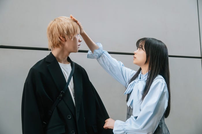 松井奏、林芽亜里「熱愛プリンス」第4話(C)青月まどか/「熱愛プリンス」製作委員会・MBS