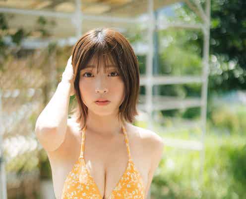「ミスマガジン2022」三野宮鈴、色白美ボディ披露 セクシーな表情にドキッ