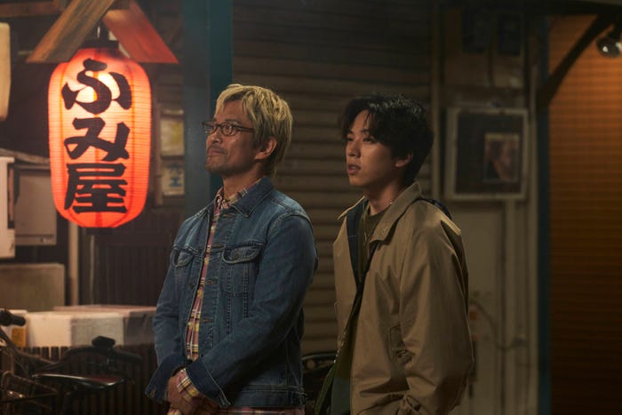 内野聖陽、坂東龍汰「きのう何食べた? season2」第4話より(C)「きのう何食べた? season2」製作委員会(C)よしながふみ/講談社