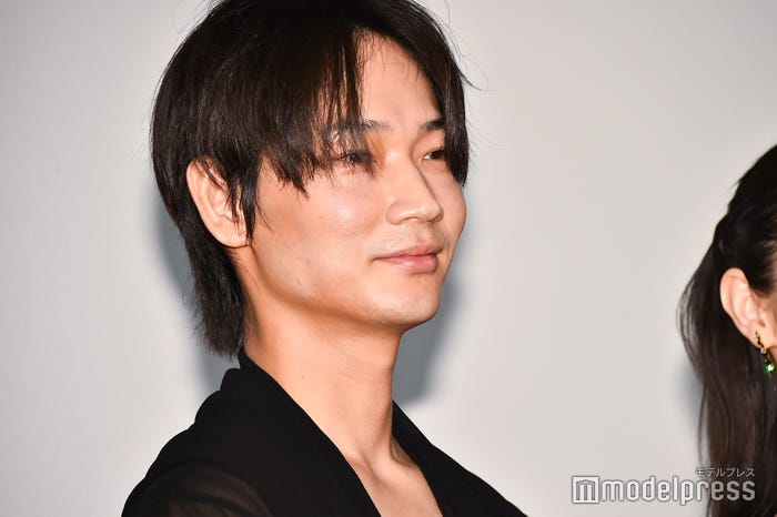 綾野剛 (C)モデルプレス