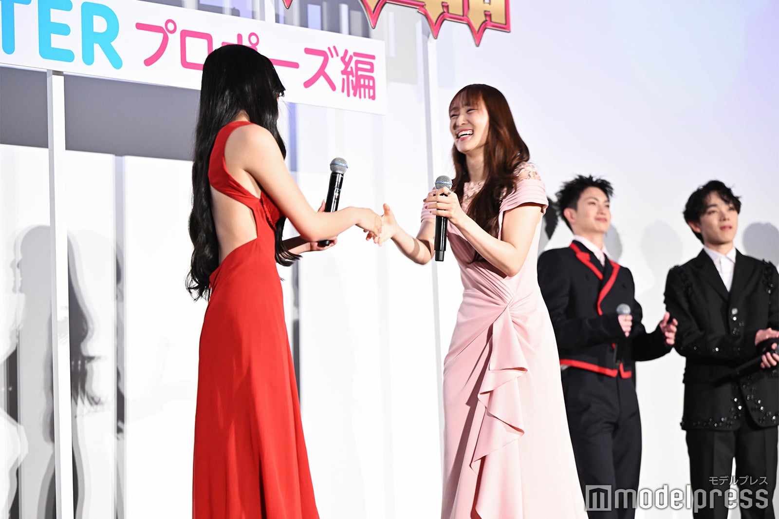 Koki、菅井友香（C）モデルプレス