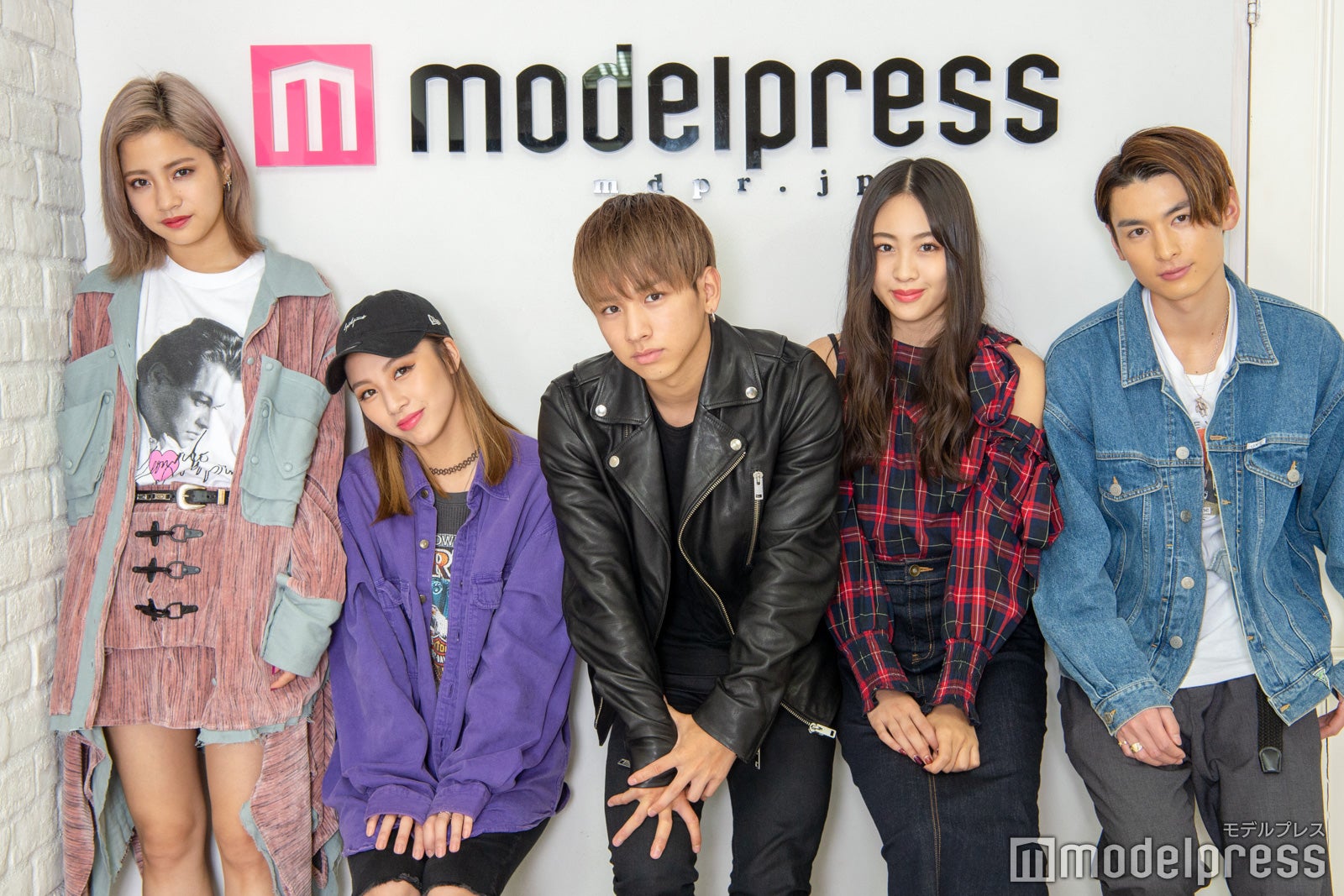 lol（左から）hibiki、honoka、友祐、moca、直人（C）モデルプレス