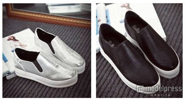 メタリックスリッポン「SACRAMENTO」2,354円（税込）