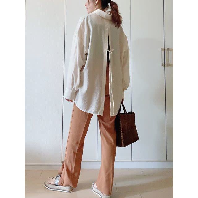 背中開きトップス 下着はどうする バックシャン肌見せ服 のインナー 着こなし方10選 モデルプレス 背中開きトップス 下着はどうする バックシャン肌見せ服 のインナー 着こなし方10選 モデルプレス