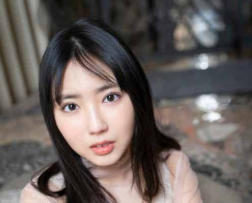 沢口愛華、シースルーで輝く美バストチラリ