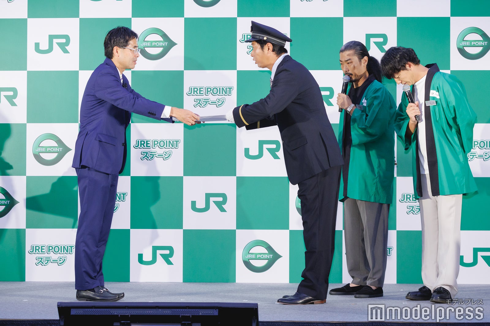 尾形貴弘、菅良太郎、向井慧（C）モデルプレス