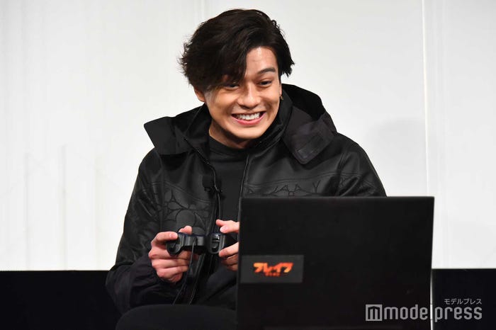 新田真剣佑 (C)モデルプレス