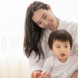 え、念入りにしなくてもいいの? 赤ちゃんの歯磨きがラクになるコツ【ラクに楽しく♪特集】