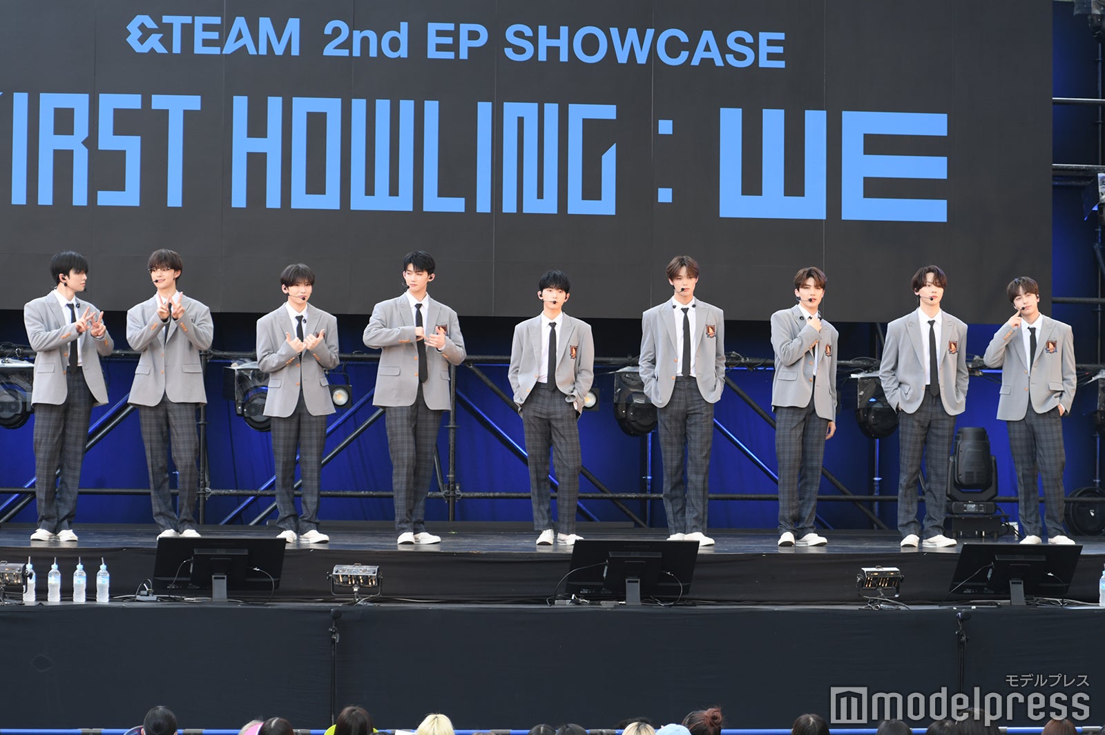 &TEAM／（左から）FUMA、EJ、YUMA、JO、HARUA、K、MAKI、NICHOLAS、TAKI（C）モデルプレス