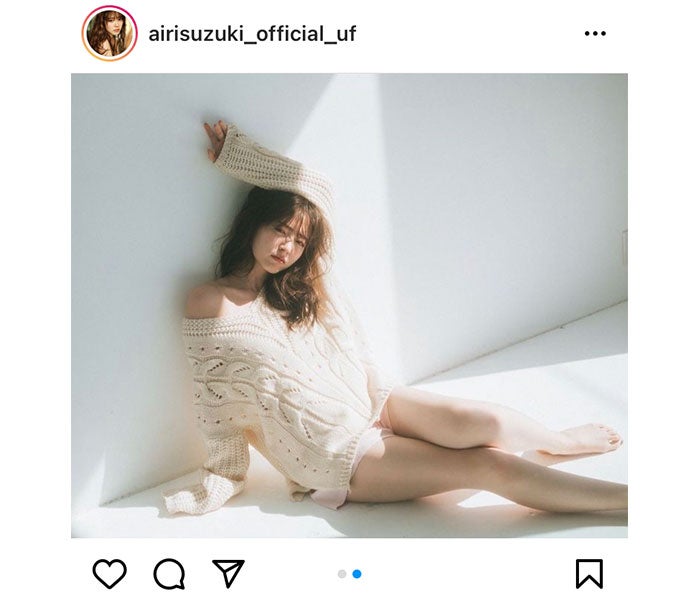 鈴木愛理 美脚投げ出す肩出しセクシーショットに反響 愛理さん優勝です モデルプレス 鈴木愛理 美脚投げ出す肩出しセクシーショットに反響 愛理さん優勝です モデルプレス
