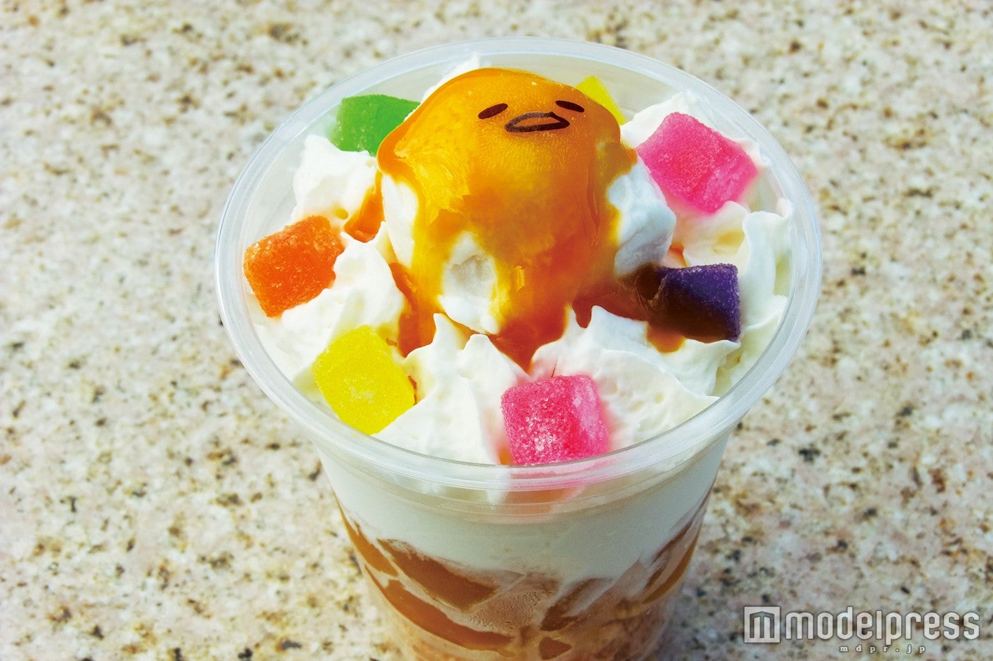 ぐでとろパフェ　税込800円／画像提供：東映太秦映画村