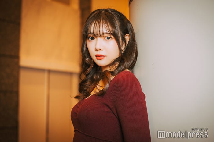 菅井純愛さん(C)モデルプレス