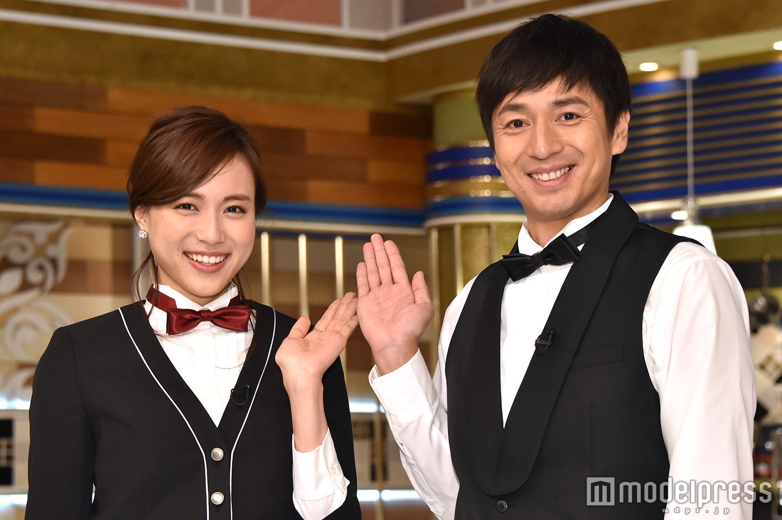 笹川友里アナウンサー、徳井義実（C）モデルプレス