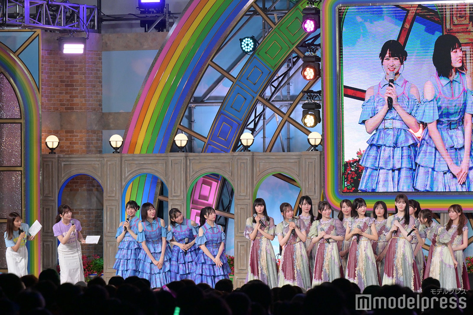 原田葵、長濱ねる、日向坂46三期生、乃木坂46四期生（C）モデルプレス