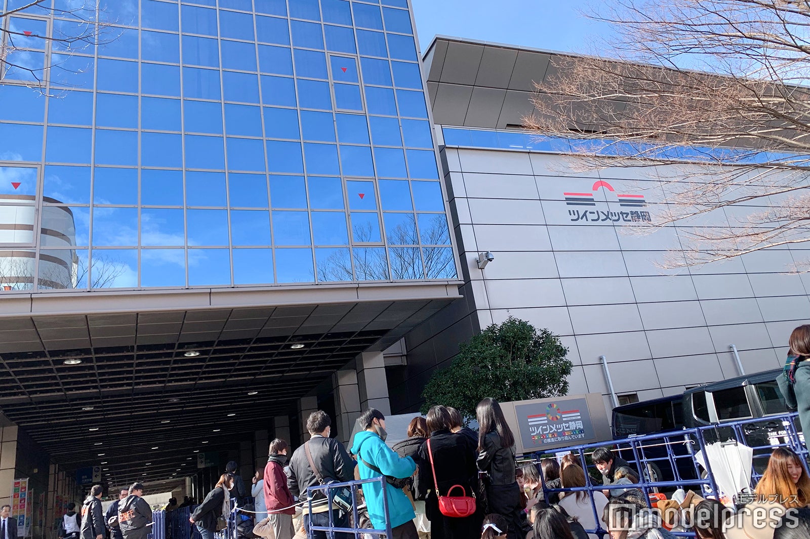 欅坂46 土生瑞穂 アクリルパネル アクリルスタンド 生写真 タオル マネパ 画像3/9) 欅坂46土生瑞穂、お正月に起きた“奇跡”明かす 小林由依