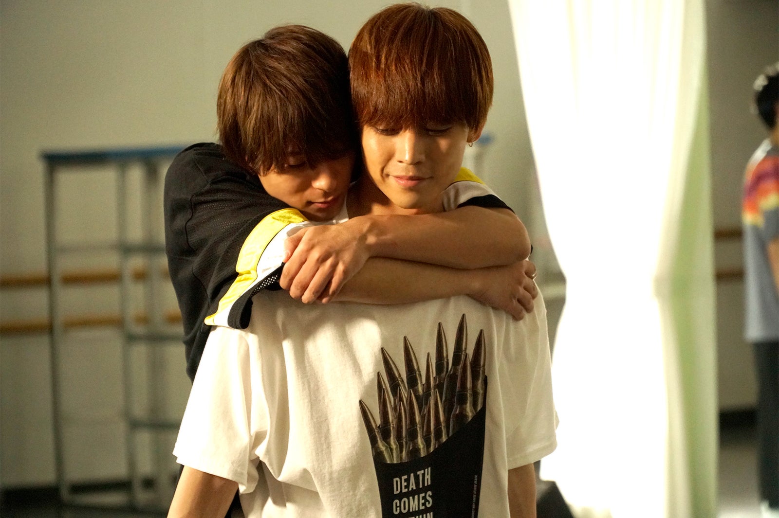 Da-iCE岩岡徹＆和田颯の“BL妄想シーン”解禁 「おっさんずラブ」演出家が手がける＜婚外恋愛に似たもの＞