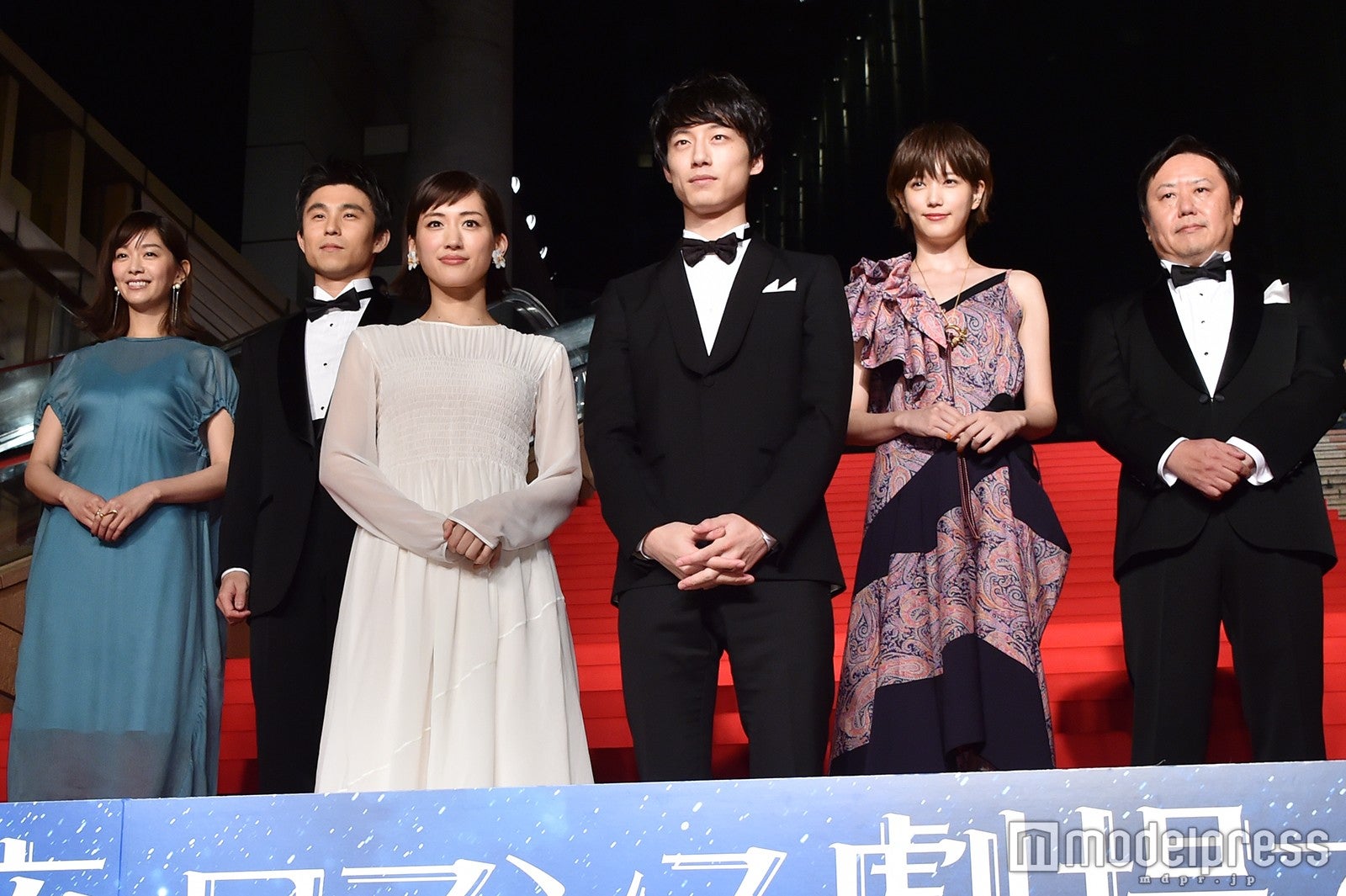 綾瀬はるから六本木に降臨 坂口健太郎の人気ぶりに中尾明慶嫉妬？＜今夜、ロマンス劇場で＞