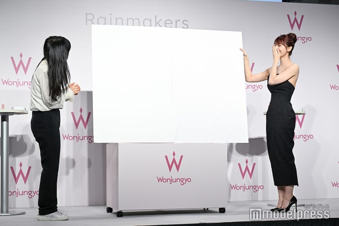 ウォン・ジョンヨ氏、モモ(C)モデルプレス