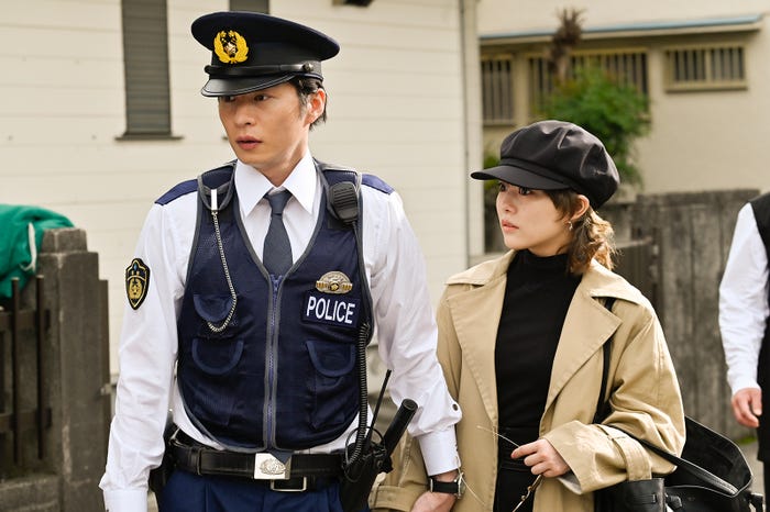 田中圭、高畑充希「unknown」第1話より(C)テレビ朝日