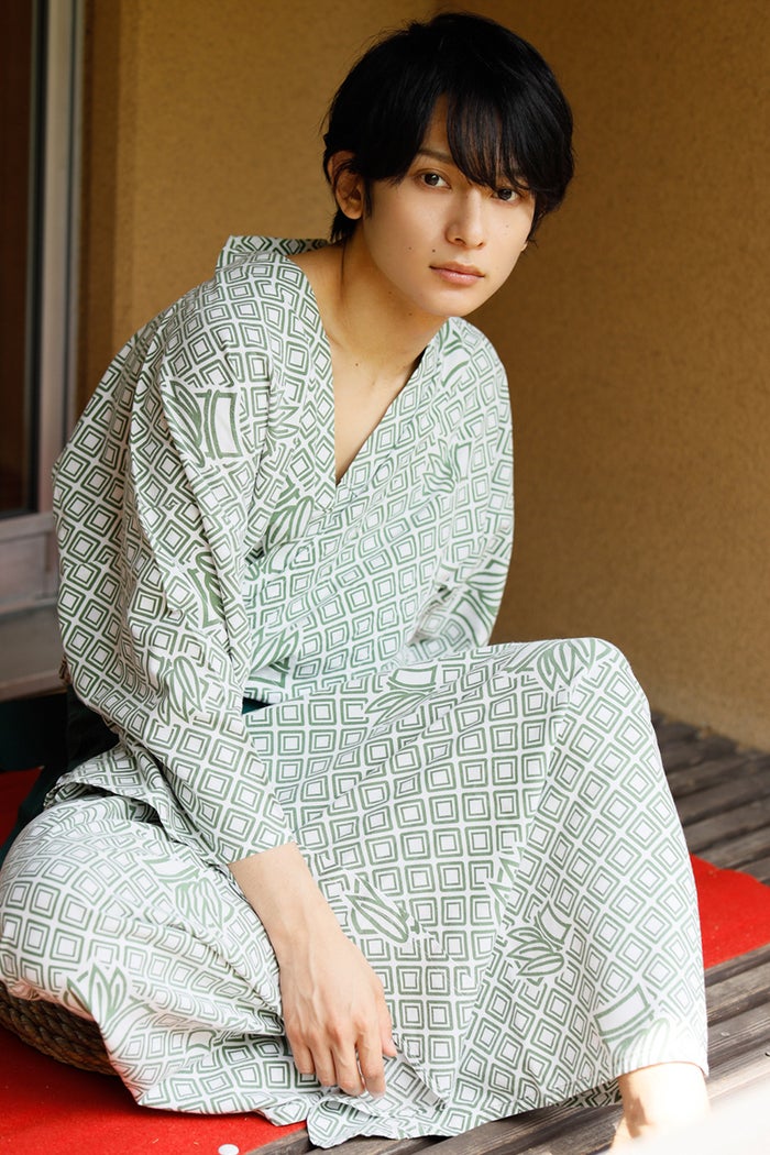 刀剣乱舞 2 5次元 舞台で話題 橋本祥平 2nd写真集発表 俳優活動の集大成 モデルプレス 刀剣乱舞 2 5次元 舞台で話題 橋本祥平 2nd写真集発表 俳優活動の集大成 モデルプレス