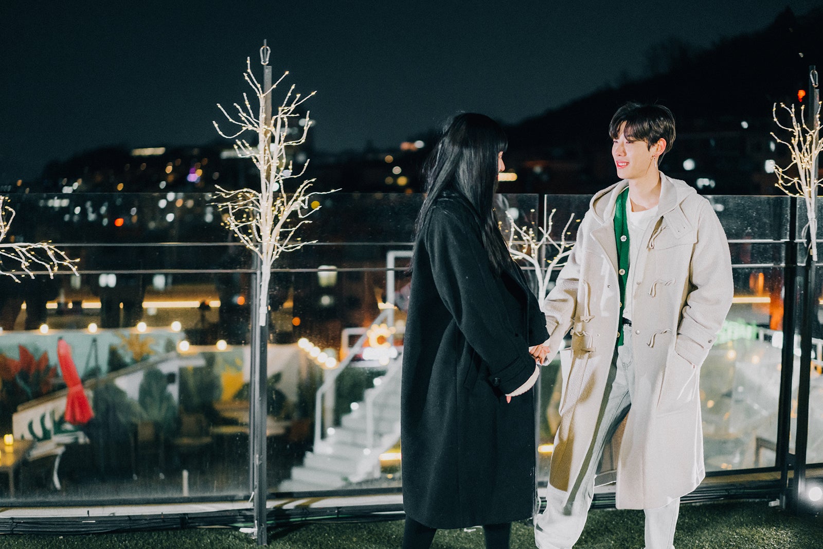 永井愛実、ロビン「花束とオオカミちゃんには騙されない」第4話（C）AbemaTV, Inc.