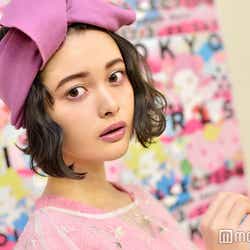 モデルプレス - 玉城ティナの“小顔の秘訣”が判明!女優業順調で初めての経験も…<モデルプレスインタビュー>