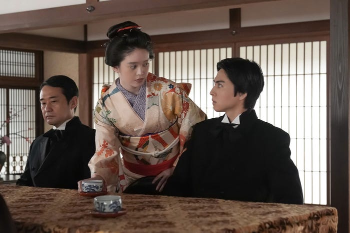 高石あかり、酒井大成ら「ばけばけ」第8話(C)NHK