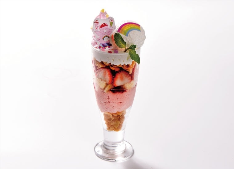 チアベアのチアフルストロベリーパフェ¥1,190（C）2018 Those Characters From Cleveland, Inc.