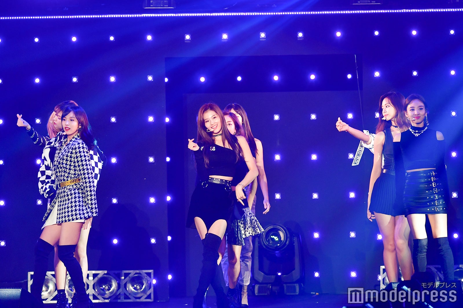 TWICE （C）モデルプレス