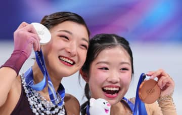 坂本花織「感情がジェットコースターのような17日間」 団体銀から女子銀までの長い大会を振り返り「本当に素敵な思い出」