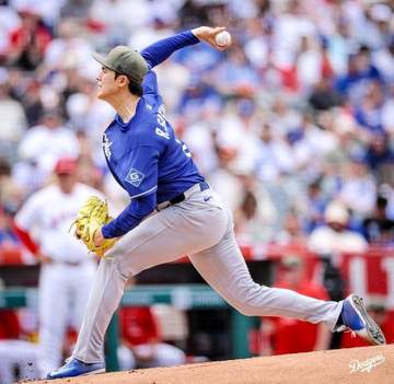 ロバーツ監督が佐々木朗希を絶賛「自信に満ちあふれていた」批判浴びても信じ抜いた教え子の才能「一番の違いはメンタル面だ」