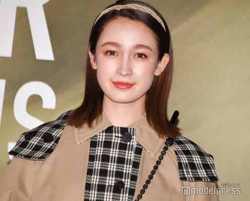 藤井サチ、膝上ミニで美脚輝く パリ満喫ショットに「絵になる」「スタイル抜群」と反響