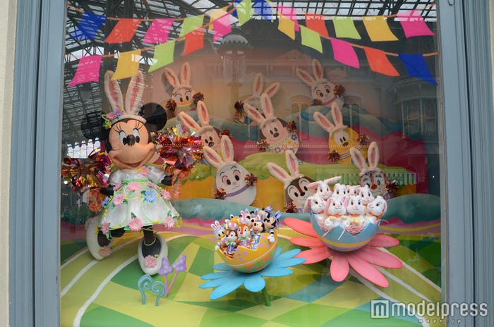 ディズニーランドのデコレーション/ショーウィンドー(C)モデルプレス