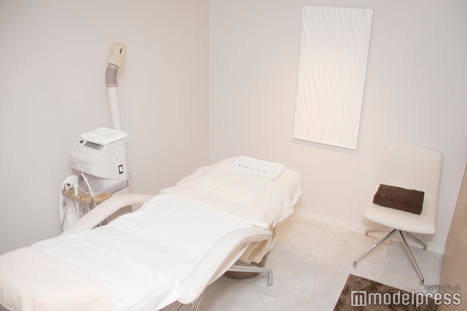 完全個室のエステルーム（C）モデルプレス