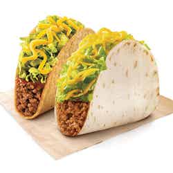 創業当初から変わらない定番の「ビーフクランチタコス」/画像提供:アスラポート・ダイニング