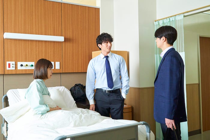 松井愛莉、大貫勇輔、沢村玲「子宮恋愛」第11話(C)ytv