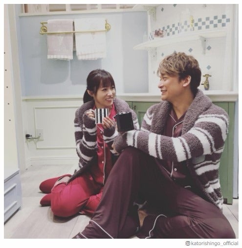 香取慎吾、深田恭子と「新婚さんみたい」なパジャマ2ショット披露