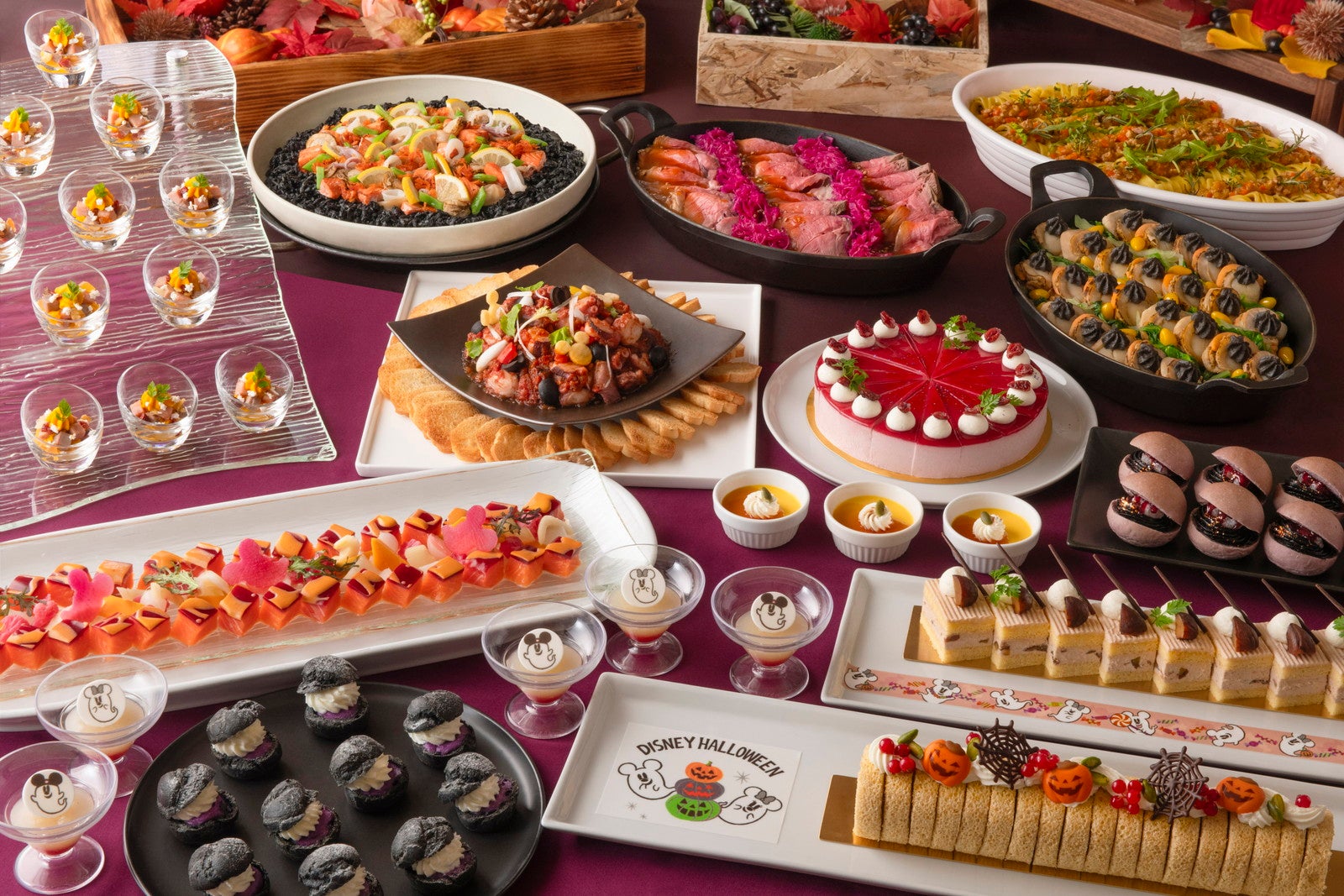 東京ディズニーシー・ホテルミラコスタ「オチェーアノ」“ディズニー・ハロウィーン”ブッフェ（C）Disney
